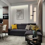 Luksusowy Bliska Wola Saba Apartment *