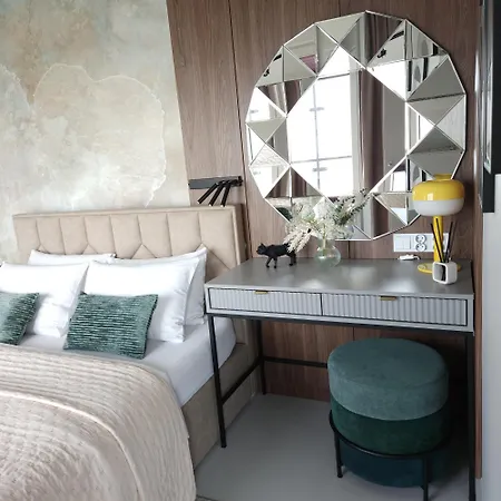 Luksusowy Bliska Wola Saba Apartman *