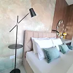 Luksusowy Bliska Wola Saba Apartment