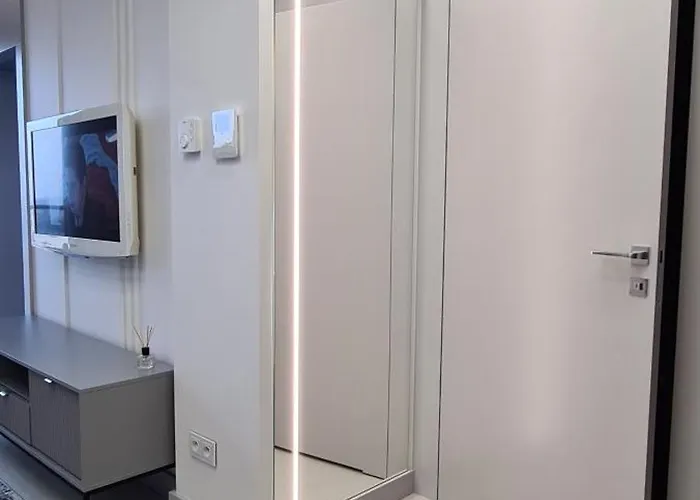 Luksusowy Bliska Wola Saba Apartment