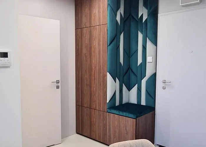 Luksusowy Bliska Wola Saba Warsaw