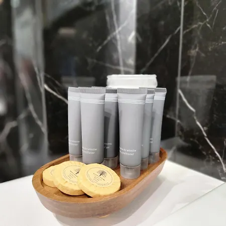 Luksusowy Bliska Wola Saba アパート *